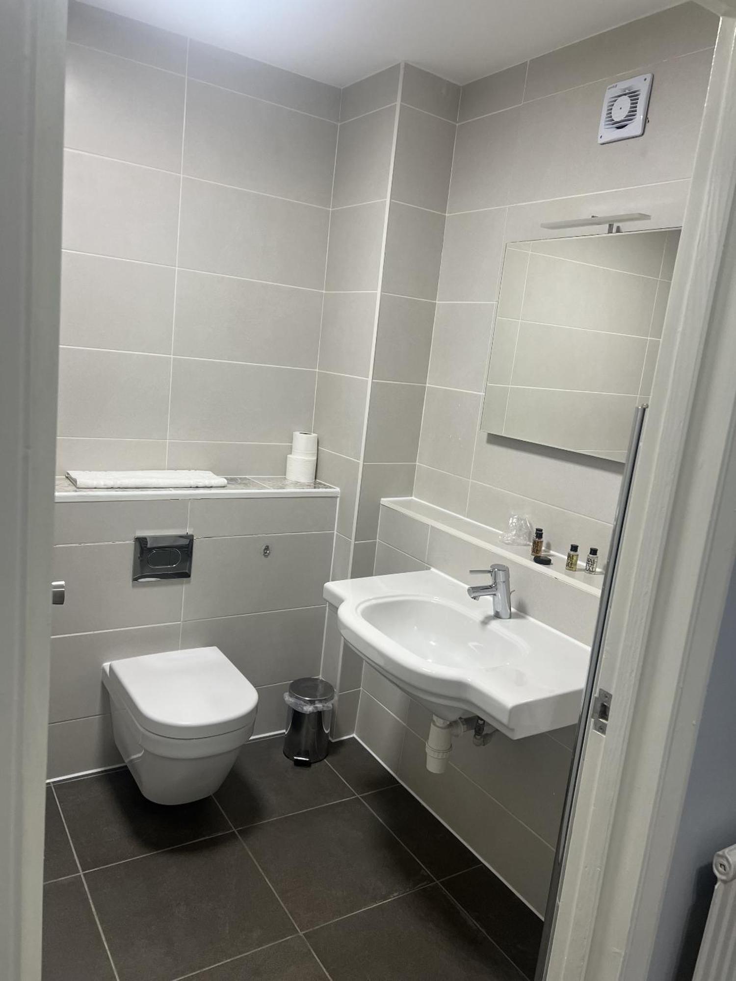 Hotel Dolphin Cambridge 4*