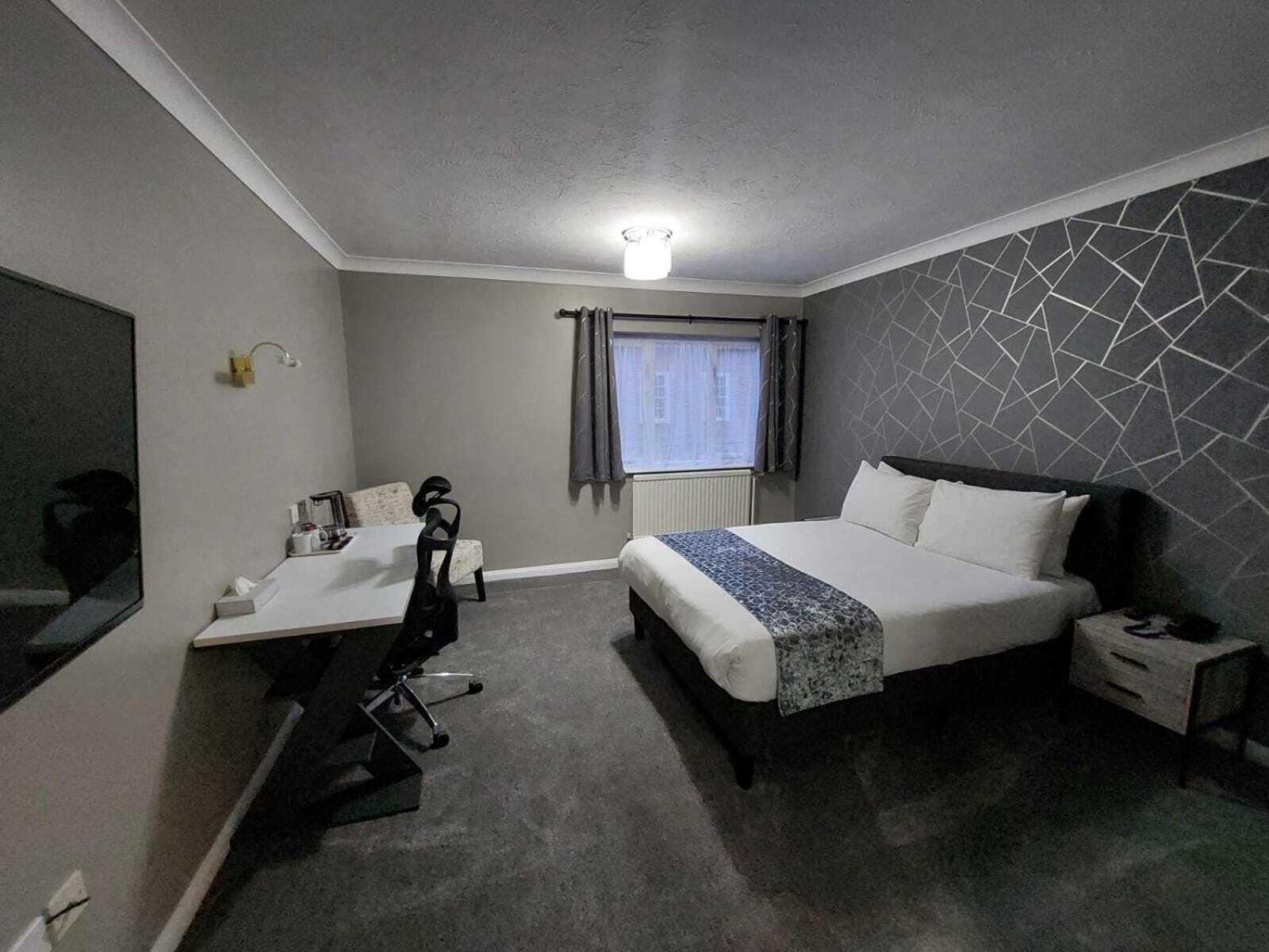 Hotel Dolphin Cambridge 4*