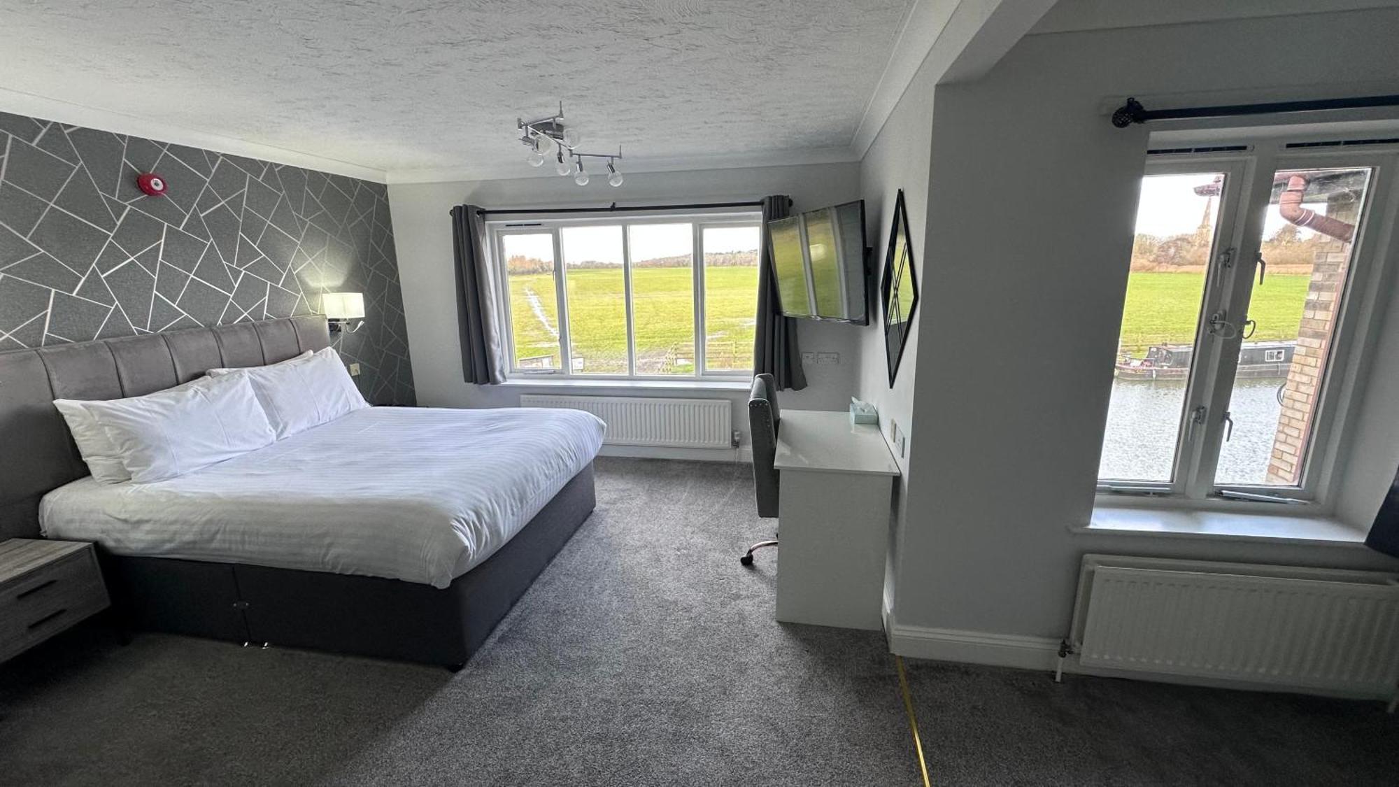 Hotel Dolphin Cambridge 4*